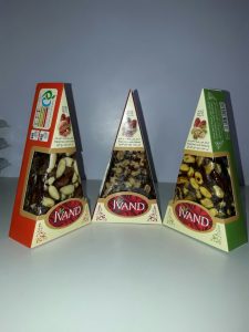 pitted-dates-with-nuts-ivand