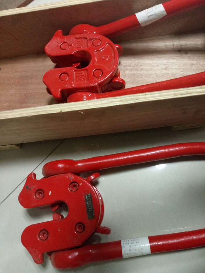 00:00 00:41 View larger image Add to Compare Share API Spec 8A/8C Sucker Rod Elevators for Tube Gripping - Image 7